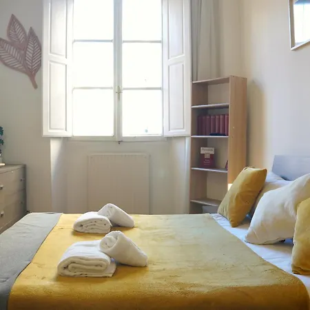 Charming In Termini Apartment Rome