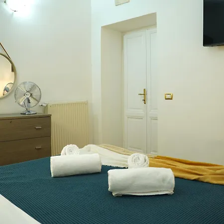 Charming In Termini Apartment Rome